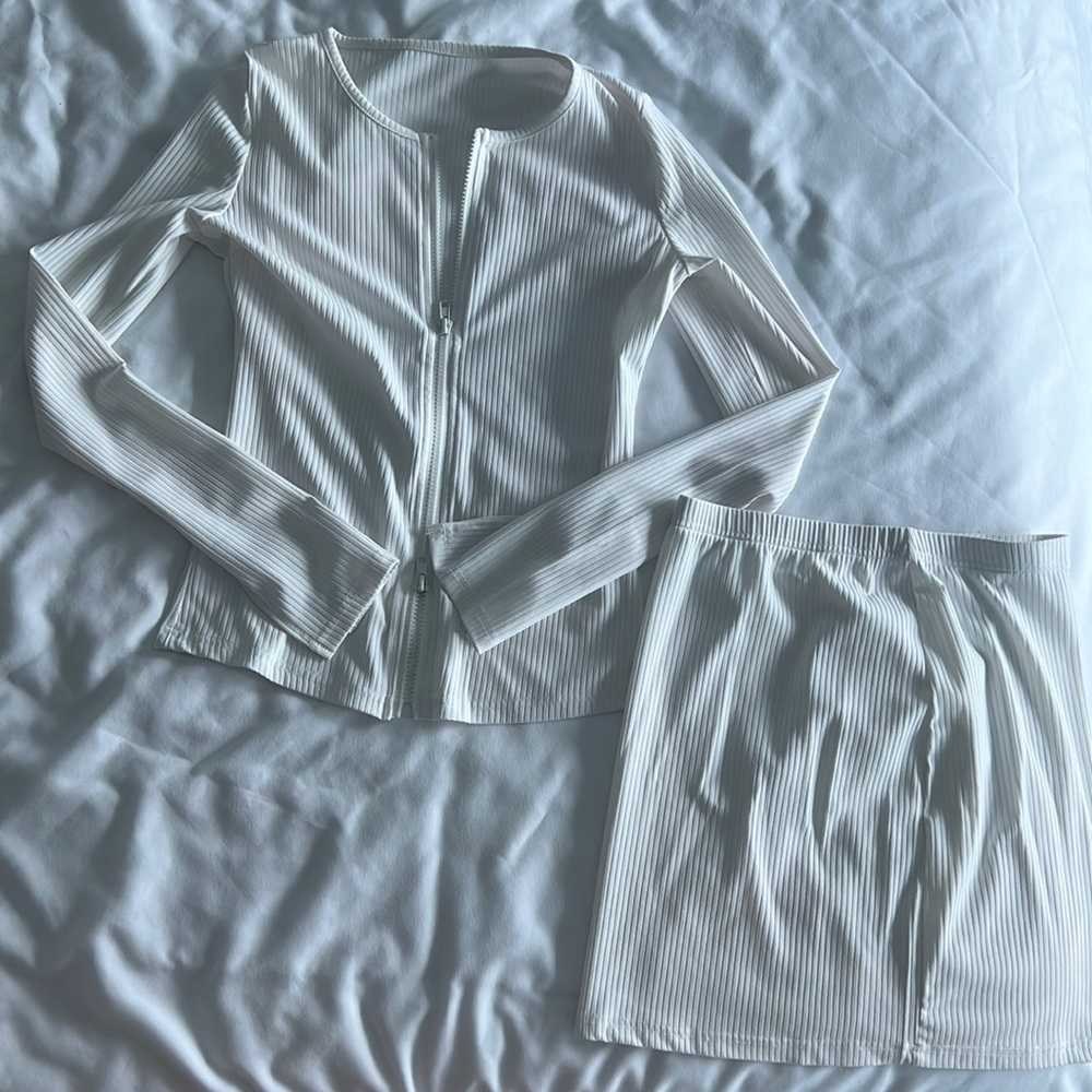 White long sleeve skirt set